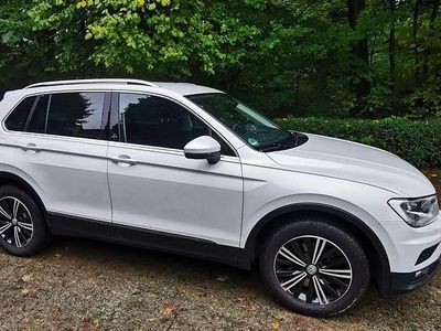 Weiß Gebraucht 2017 VW Tiguan Sound SUV | 18.900 € (Guter Preis)