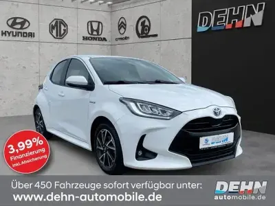Gebraucht Toyota Yaris Team 92 PS (67 kW) 2021 Weiß Kleinwagen