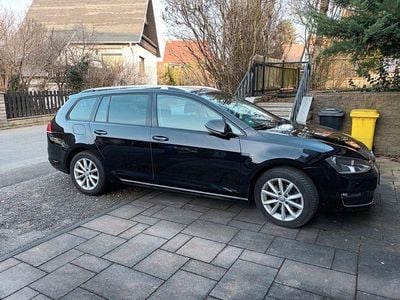 Gebraucht VW Golf VII LOUNGE 110 PS (80 kW) 2016 Schwarz Kombi