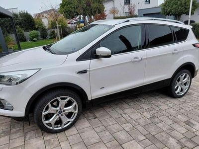 Gebraucht Ford Kuga Titanium 179 PS (131 kW) 2018 SUV