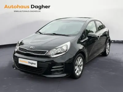 Gebraucht Kia Rio 109 PS (80 kW) 2016 Aurora black Kleinwagen