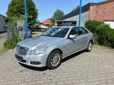 Gebraucht Mercedes E200 184 PS (135 kW) 2010 Andere Limousine
