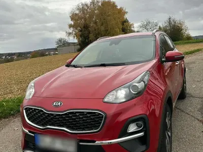 Gebraucht Kia Sportage Spirit 136 PS (100 kW) 2021 Rot SUV