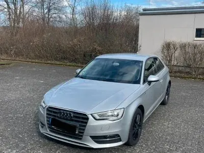 Gebraucht Audi A3 Attraction 122 PS (89 kW) 2014 Silber Limousine