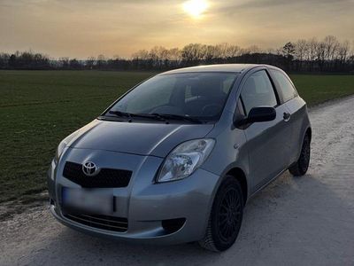 Gebraucht Toyota Yaris Executive 87 PS (63 kW) 2006 Silber Kleinwagen