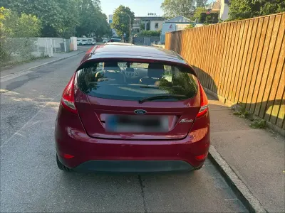 Gebraucht Ford Fiesta Titanium 82 PS (60 kW) 2009 Andere farben Limousine