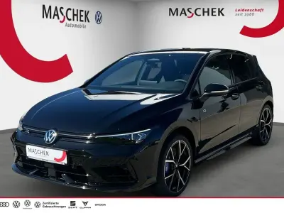 Neu VW Golf VIII R 333 PS (244 kW) 2026 Schwarz Limousine