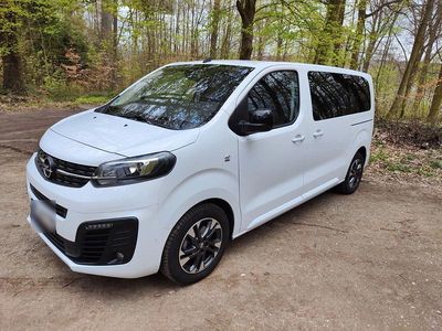 Second-hand Opel Zafira 144 CP (105 kW) 2025 Alb Monovolum