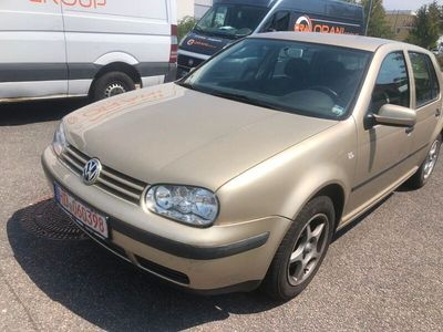 Gebraucht VW Golf IV Edition 116 PS (85 kW) 2001 Gold Limousine