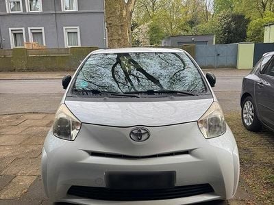 Usata Toyota iQ 68 CV (50 kW) 2009 Bianco Utilitaria