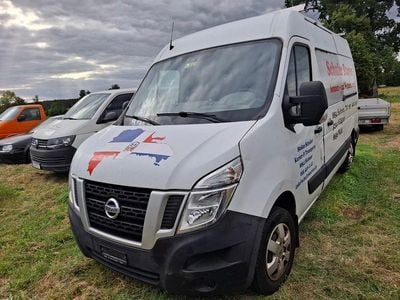 Nissan NV400