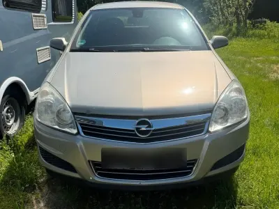 Gebraucht Opel Astra 115 PS (84 kW) 2008 Grau Kleinwagen