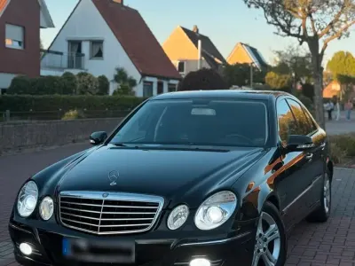 Gebraucht Mercedes E220 170 PS (125 kW) 2006 Schwarz Limousine
