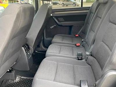 Second-hand VW Touran 140 CP (102 kW) 2009 Gri Monovolum