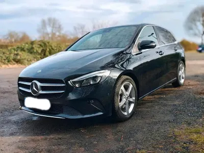 Gebraucht Mercedes B180 136 PS (100 kW) 2019 Schwarz Van / Kleinbus