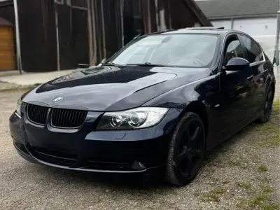 Gebraucht BMW 325 218 PS (160 kW) 2008 Blau Limousine