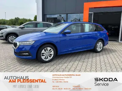 Gebraucht Skoda Octavia Ambition 150 PS (110 kW) 2022 Blau Kombi