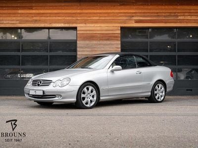 Usata Mercedes CLK320 218 CV (160 kW) 2003 Argento Cabrio