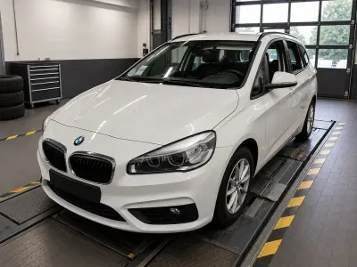 Gebraucht BMW 216 Active Tourer Advantage 116 PS (85 kW) 2016 Weiß Van / Kleinbus