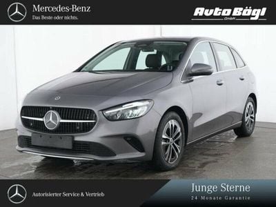 Gebraucht Mercedes B200 163 PS (119 kW) 2024 Lack mountaingrau (metallic) Van / Kleinbus
