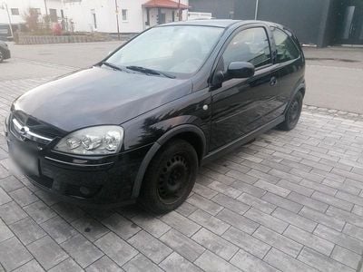 Schwarz Gebraucht 2005 Opel Corsa Sport Limousine | 1.300 € (Fairer Preis)
