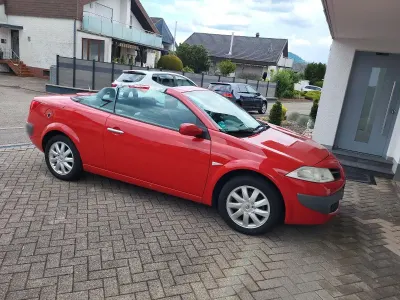 Gebraucht Renault Mégane Cabriolet Avantage 111 PS (81 kW) 2008 Rot Cabrio
