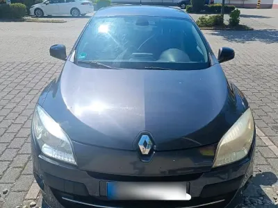 Gebraucht Renault Mégane III 131 PS (96 kW) 2012 Schwarz Limousine