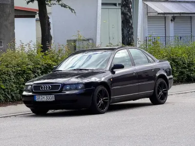 Gebraucht Audi A4 125 PS (91 kW) 1997 Schwarz Limousine