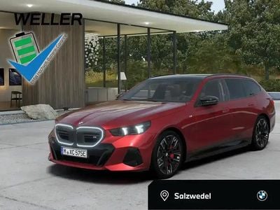 Gebraucht BMW i5 M Sport 442 kW (601 PS) 2025 Dragon fire rot (rot) Kombi