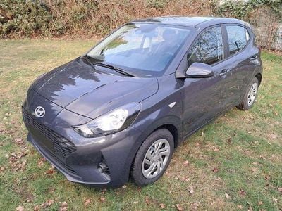 Neu Hyundai i10 Select 63 PS (46 kW) 2025 Aurora grey Kleinwagen