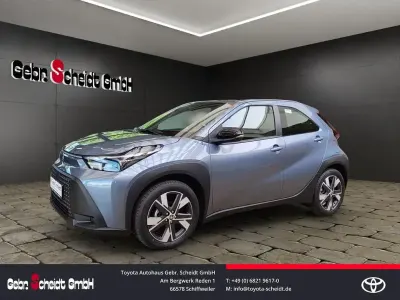Gebraucht Toyota Aygo X Active 116 PS (85 kW) 2026 Celestite grey SUV