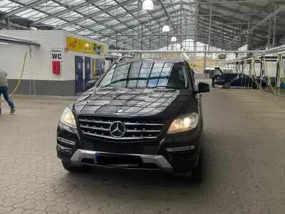 Gebraucht Mercedes ML350 258 PS (189 kW) 2014 Schwarz SUV