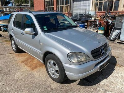 Mercedes ML320