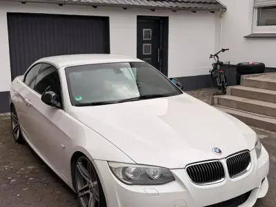 Gebraucht BMW 325 Cabriolet M Sport 204 PS (150 kW) 2012 Weiß Cabrio