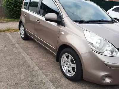 Gebraucht Nissan Note Acenta 88 PS (64 kW) 2010 Beige Kleinwagen