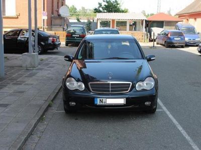 Usata Mercedes C220 143 CV (105 kW) 2002 Nero Berlina