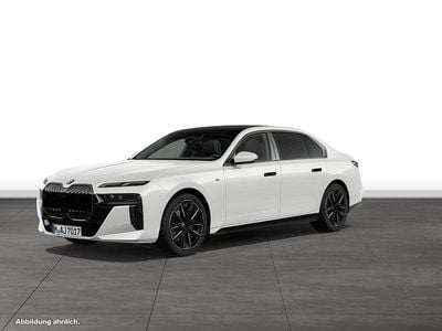 Gebraucht BMW 740 M Sport 299 PS (219 kW) 2025 Weiß Limousine