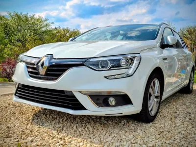Gebraucht Renault Mégane GrandTour LIMITED 132 PS (97 kW) 2017 Weiß Kombi