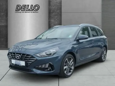 Gebraucht Hyundai i30 Trend 120 PS (88 kW) 2022 Blau Kleinwagen