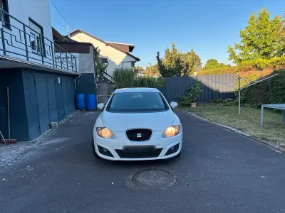 Gebraucht Seat Leon 105 PS (77 kW) 2010 Weiß Kleinwagen