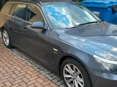 Gebraucht BMW 525 214 PS (157 kW) 2026 Grau Kombi