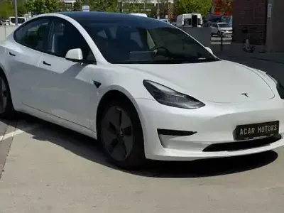 Usata Tesla Model 3 239 kW (325 CV) 2021 Bianco Berlina
