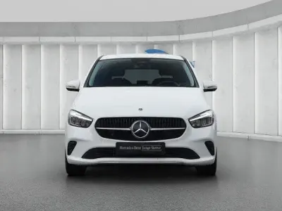 Gebraucht Mercedes B250e Advanced Plus 218 PS (160 kW) 2024 Unilack polarweiß Van / Kleinbus