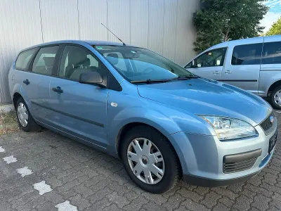 Gebraucht Ford Focus 101 PS (74 kW) 2006 Grau Kombi