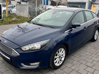 Blau Gebraucht 2016 Ford Focus Titanium Limousine | 6.600 € (Guter Preis)