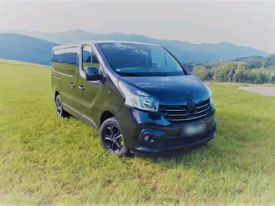 Gebraucht Renault Trafic 128 PS (94 kW) 2015 Schwarz Van / Kleinbus