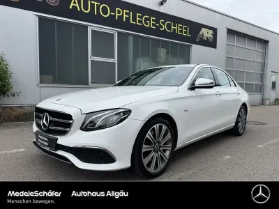 Gebraucht Mercedes E200 Avantgarde 197 PS (144 kW) 2020 Unilack polarweiß Limousine