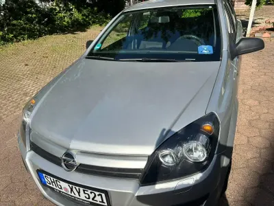 Usata Opel Astra 90 CV (66 kW) 2004 Argento Berlina