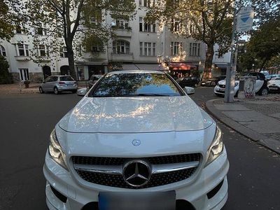 Brugt Mercedes CLA180 AMG line 122 HK (89 kW) 2015 Hvid Sedan