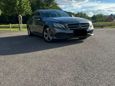 Gebraucht Mercedes E200 150 PS (110 kW) 2019 Grau Limousine
